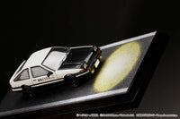 1/64 Toyota SPRINTER TRUENO GT APEX (AE86) / Initial D Engine Equipped Model VS Tomoyuki Tachi